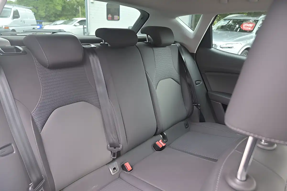 Used 2017 SEAT Leon Xcellence Technology Nevada White - Interior and Exterior details 9