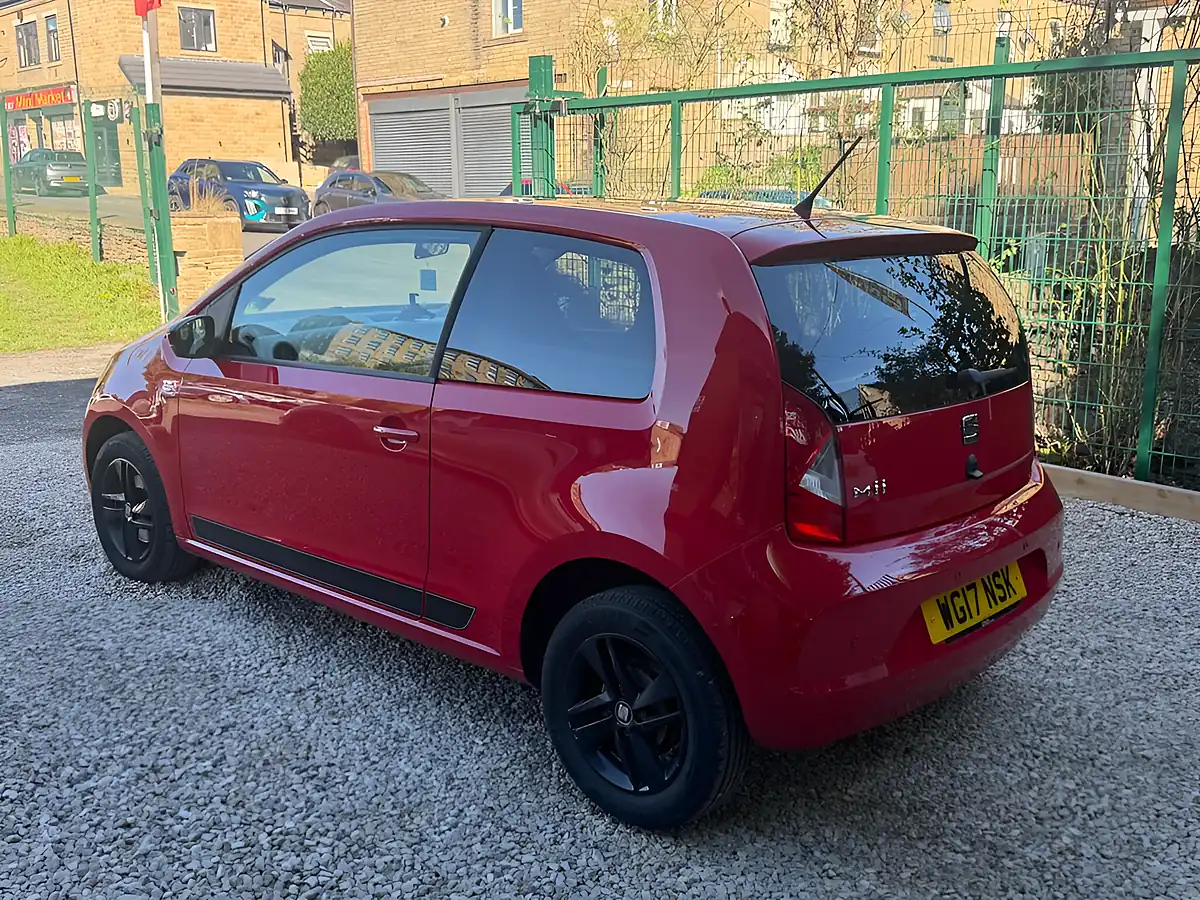 Used 2017 SEAT Mii Design Mii Red - Interior and Exterior details 12