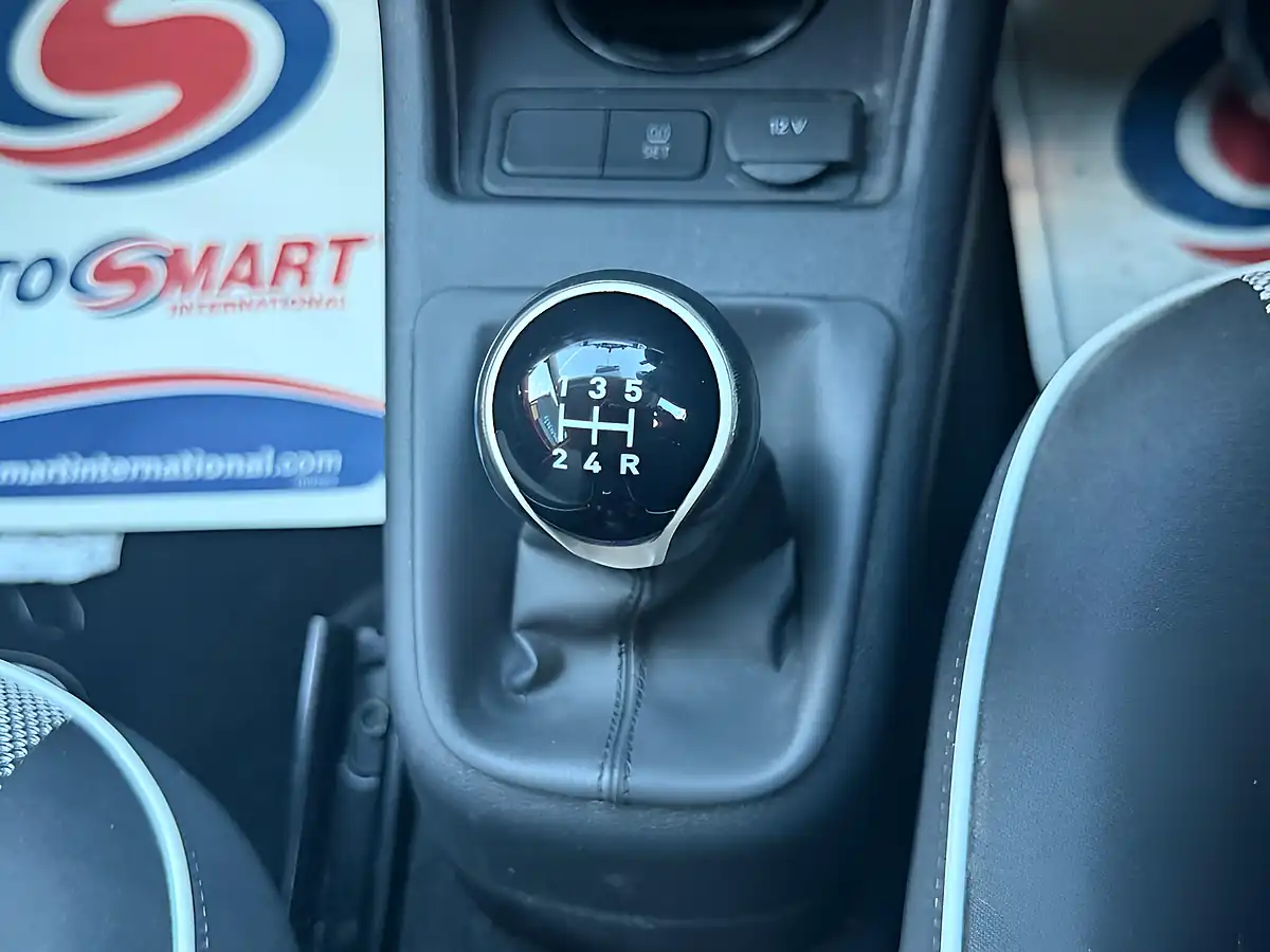 Used 2017 SEAT Mii Design Mii Red - Interior and Exterior details 15