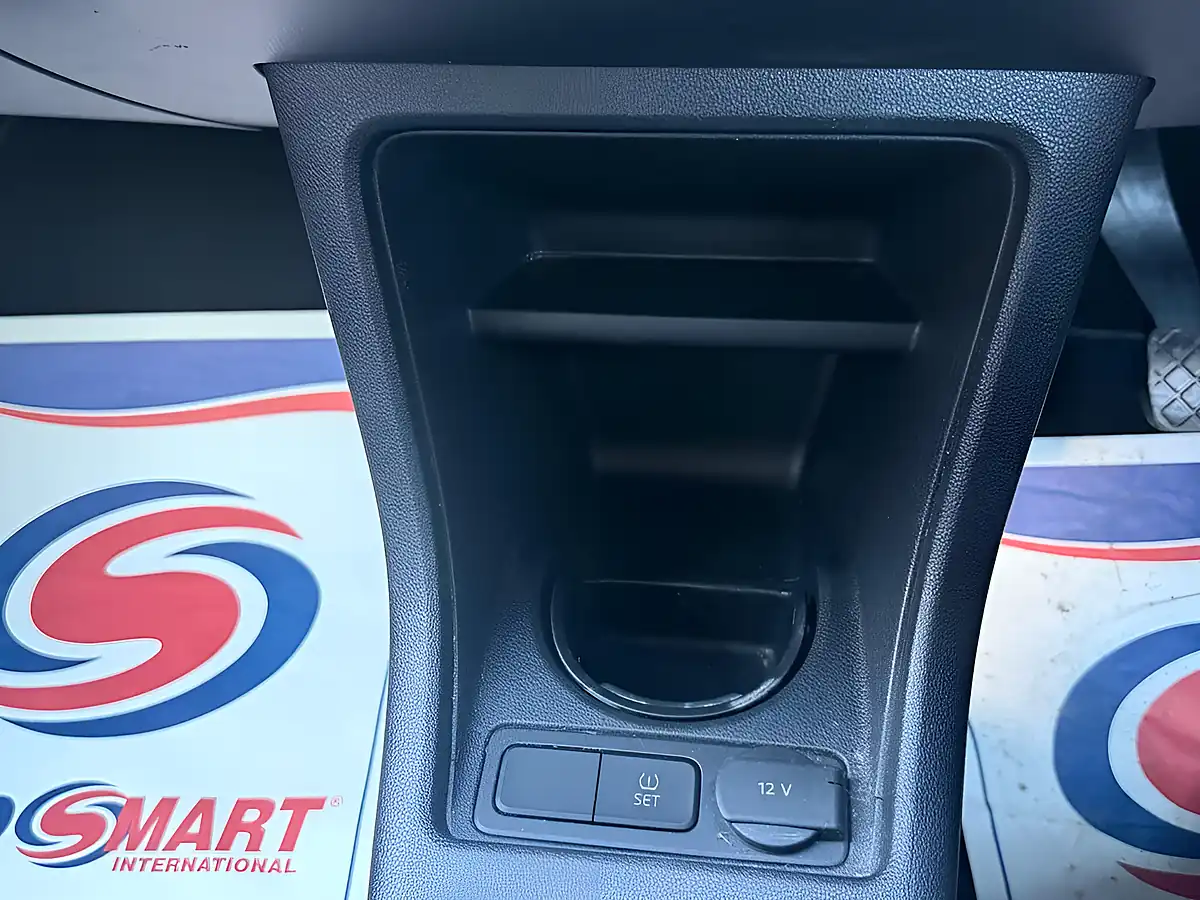 Used 2017 SEAT Mii Design Mii Red - Interior and Exterior details 19