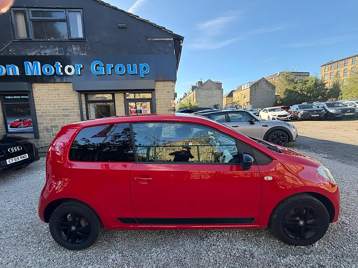 Used 2017 SEAT Mii Design Mii Red - Interior and Exterior details 7