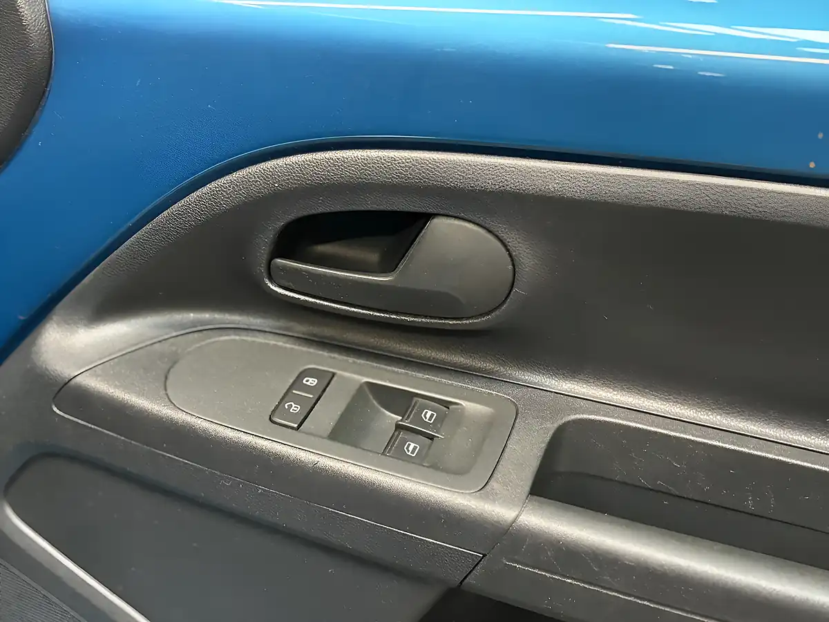 Used 2017 Skoda Citigo Colour Edition Blue - Interior and Exterior details 14