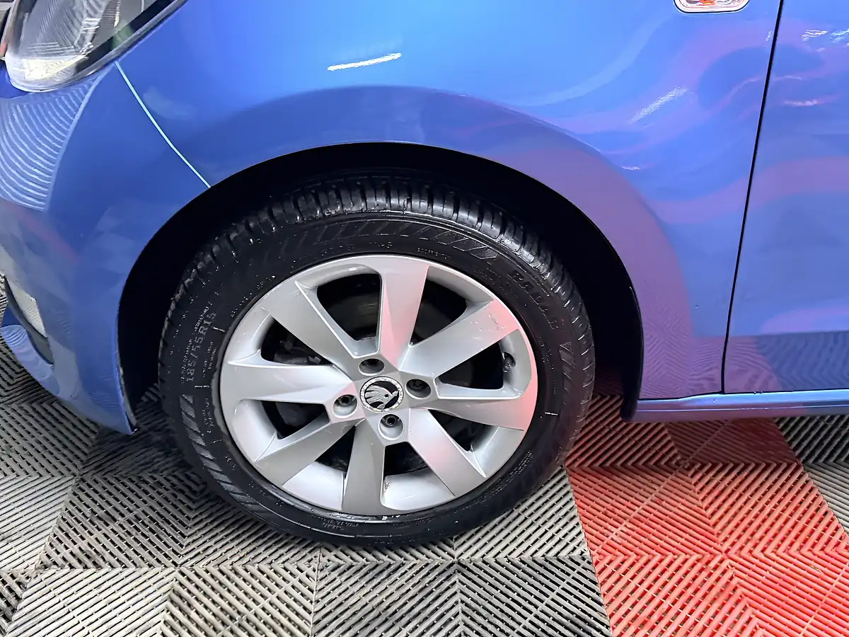 Used 2017 Skoda Citigo Se Blue - Interior and Exterior details 14