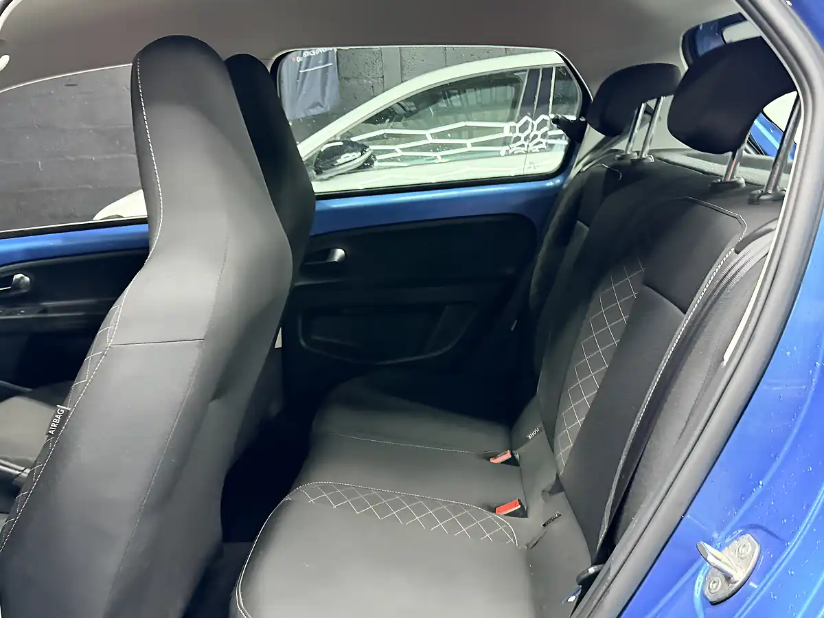 Used 2017 Skoda Citigo Se Blue - Interior and Exterior details 15
