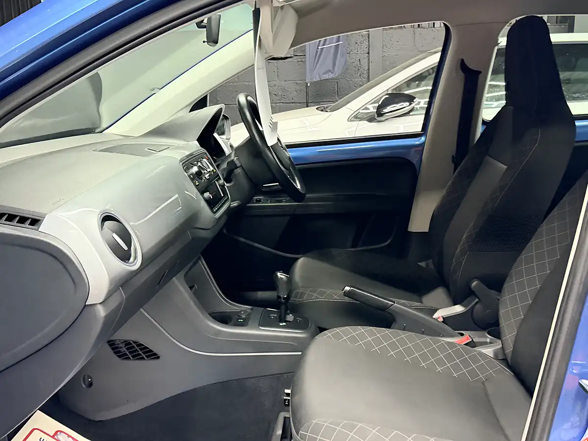 Used 2017 Skoda Citigo Se Blue - Interior and Exterior details 16