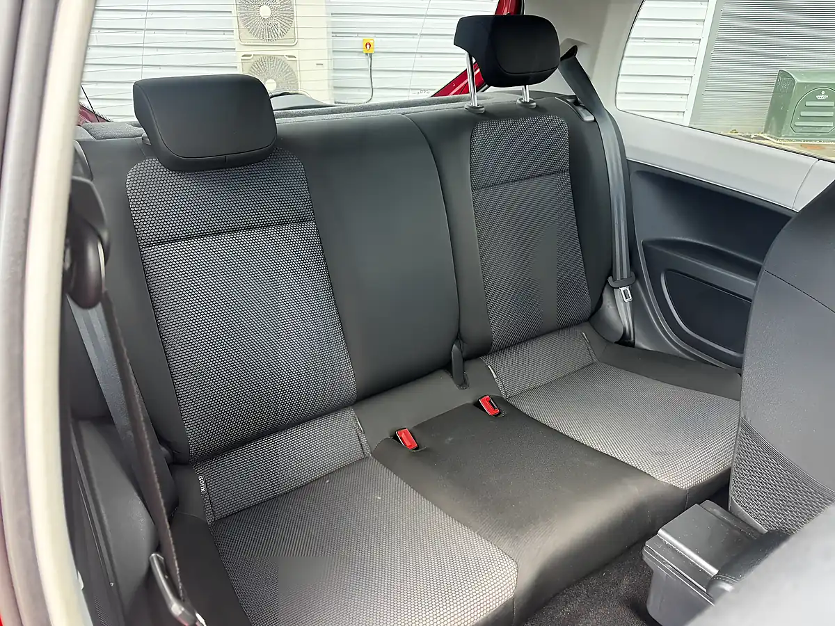 Used 2017 Skoda Citigo Se Red - Interior and Exterior details 12