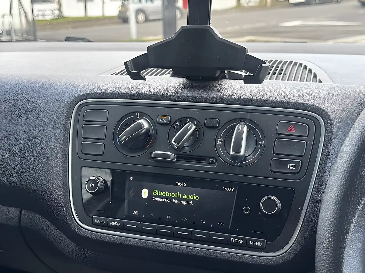 Used 2017 Skoda Citigo Se Red - Interior and Exterior details 14