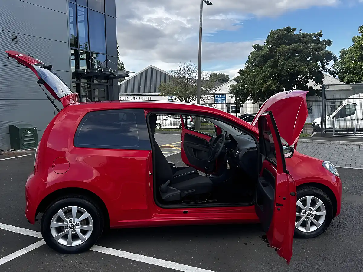 Used 2017 Skoda Citigo Se Red - Interior and Exterior details 16