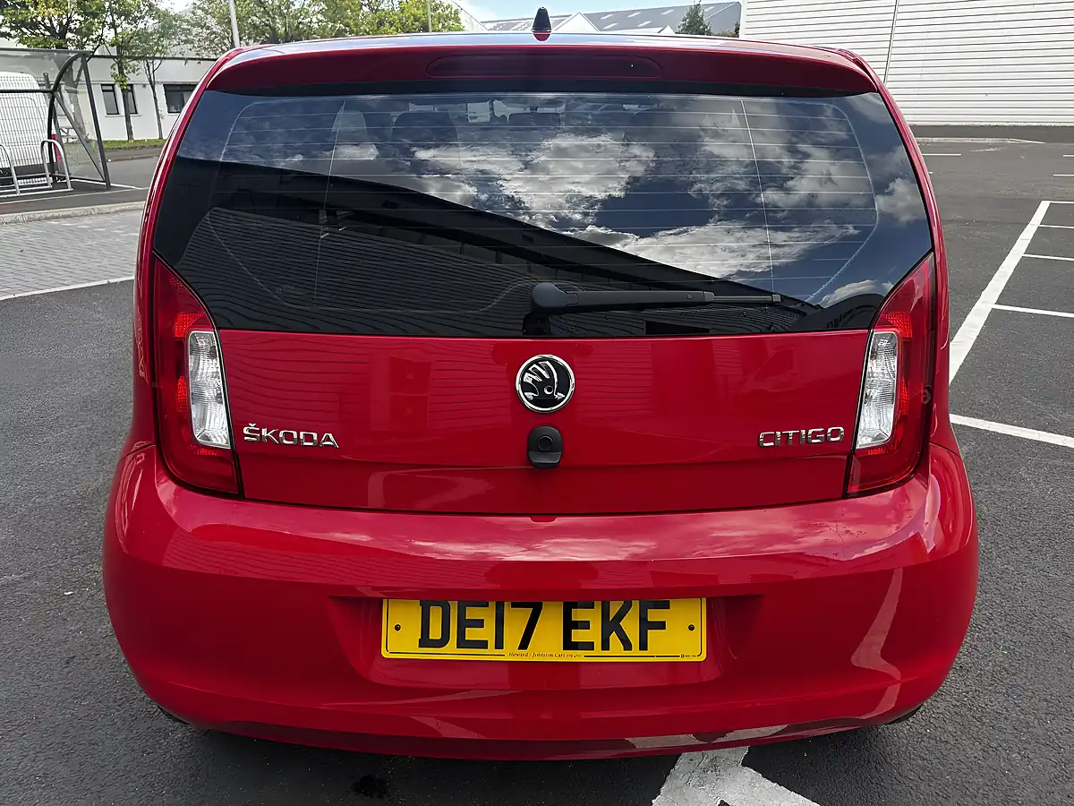 Used 2017 Skoda Citigo Se Red - Interior and Exterior details 6