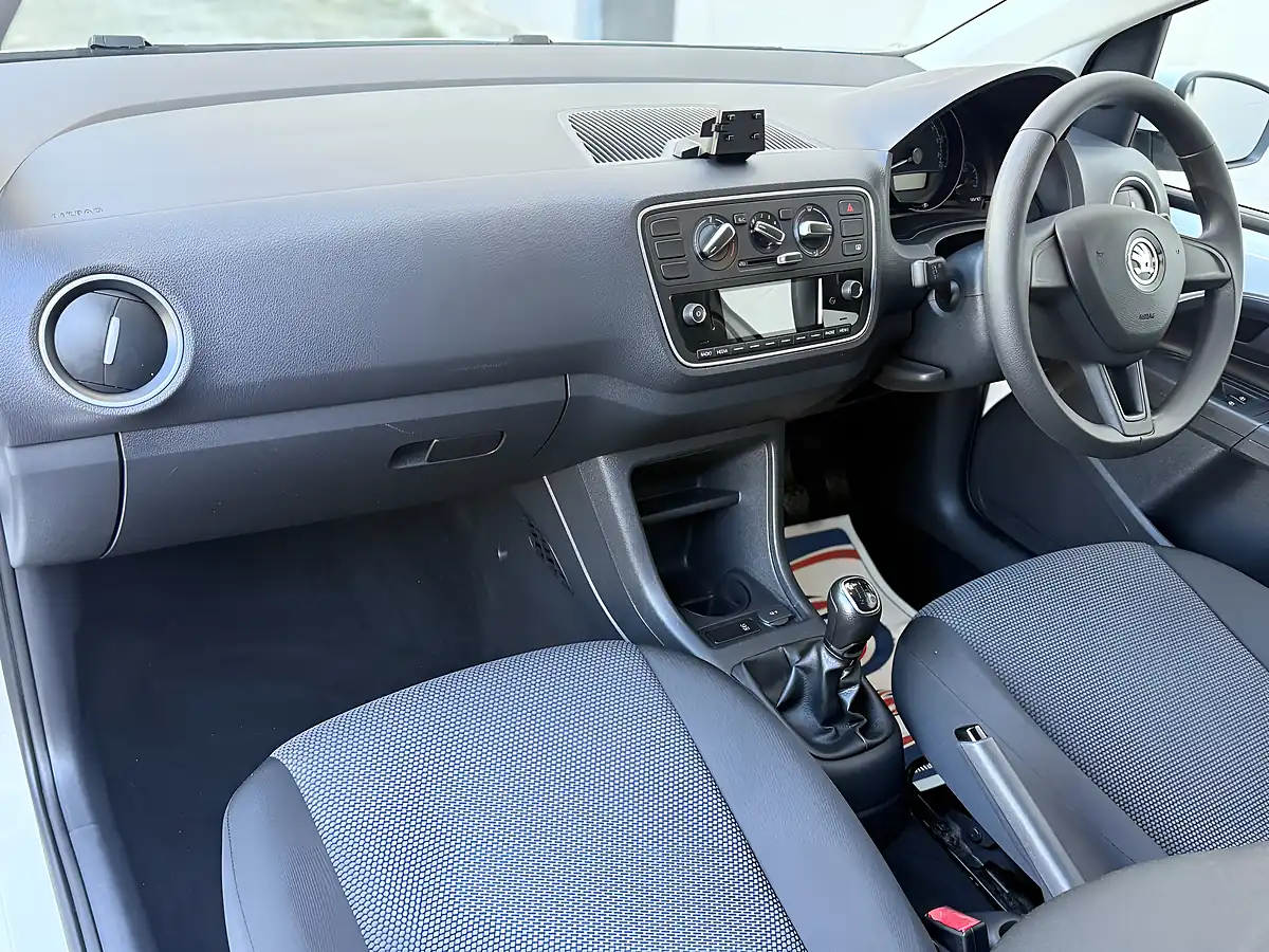 Used 2017 Skoda Citigo Se White - Interior and Exterior details 15