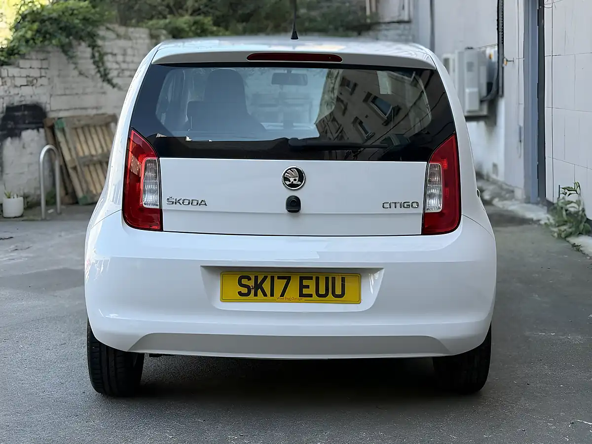Used 2017 Skoda Citigo Se White - Interior and Exterior details 8
