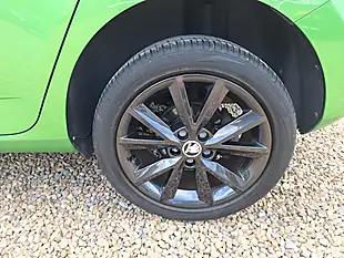 Used 2017 Skoda Fabia Colour Edition Green - Interior and Exterior details 13