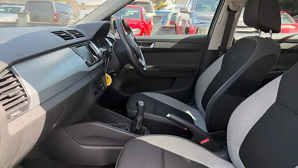 Used 2017 Skoda Fabia Colour Edition Green - Interior and Exterior details 6