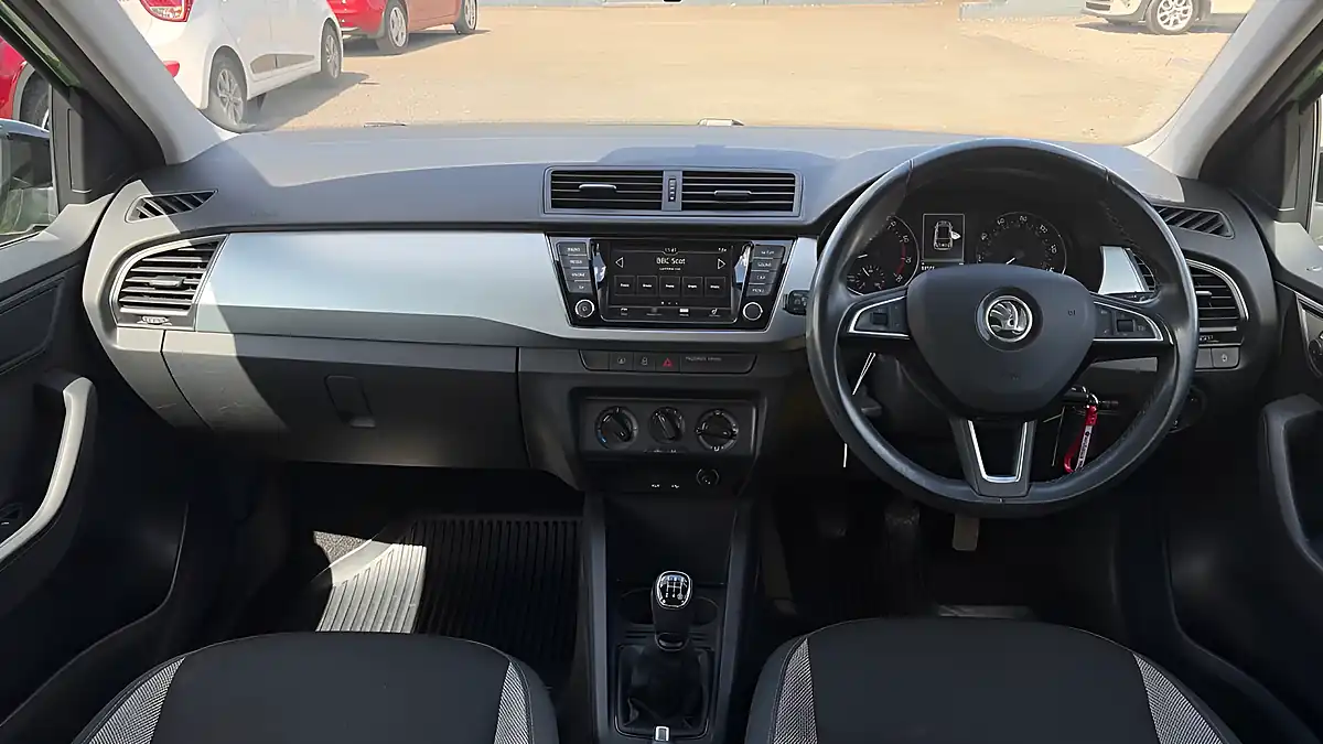 Used 2017 Skoda Fabia Colour Edition Green - Interior and Exterior details 7