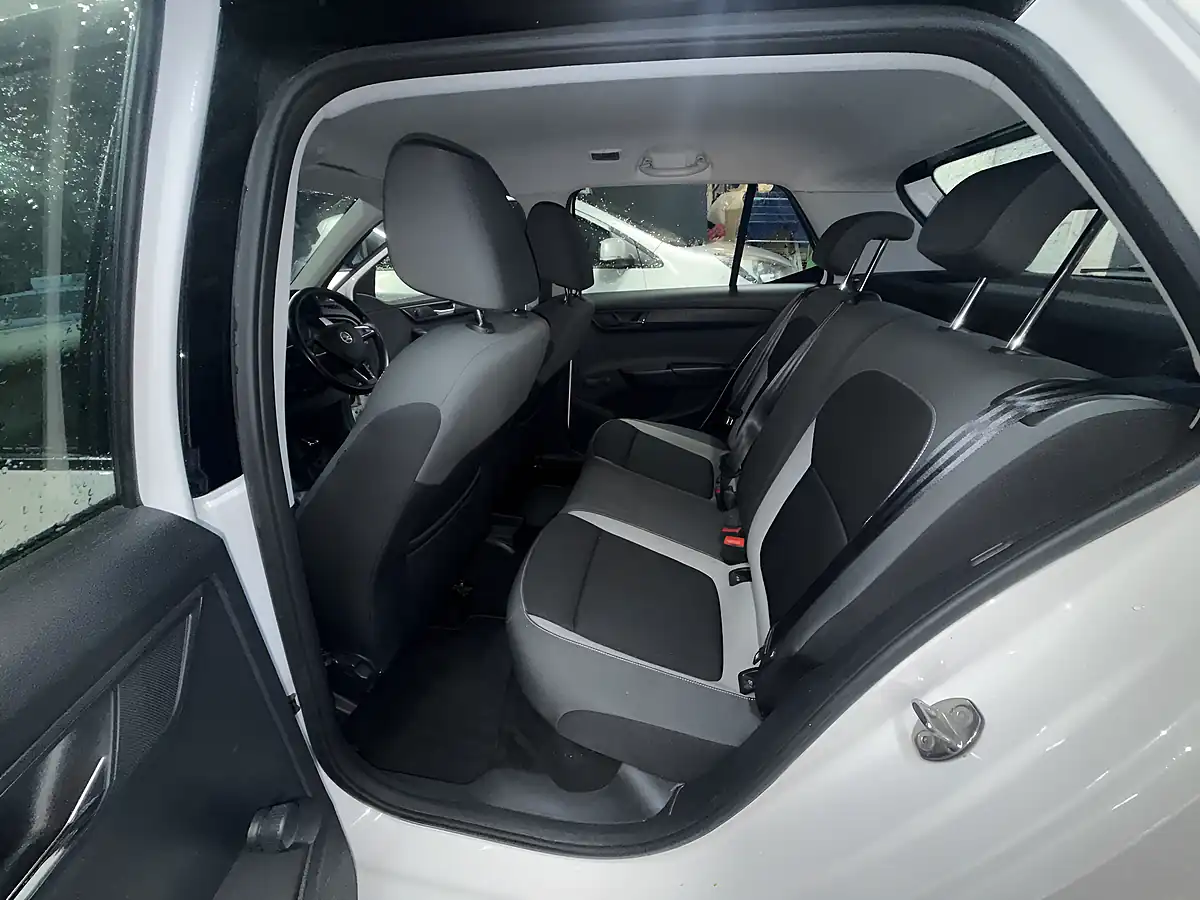 Used 2017 Skoda Fabia Colour Edition White - Interior and Exterior details 6