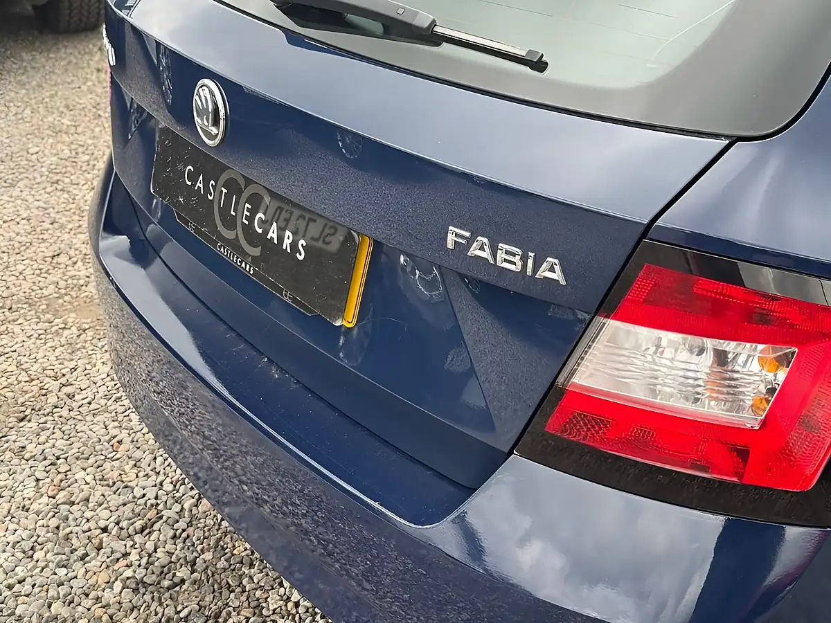 Used 2017 Skoda Fabia S Blue - Interior and Exterior details 8