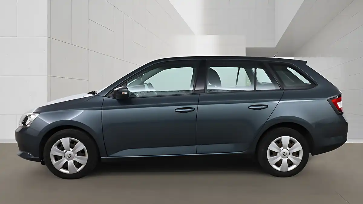 Used 2017 Skoda Fabia S Grey - Interior and Exterior details 6