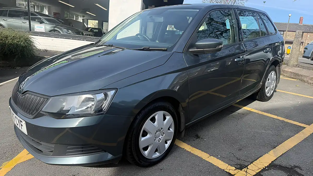 Used 2017 Skoda Fabia S Grey - Interior and Exterior details 3
