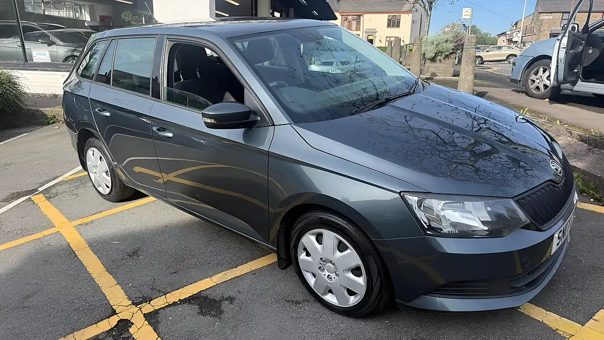 Used 2017 Skoda Fabia S Grey - Interior and Exterior details 5