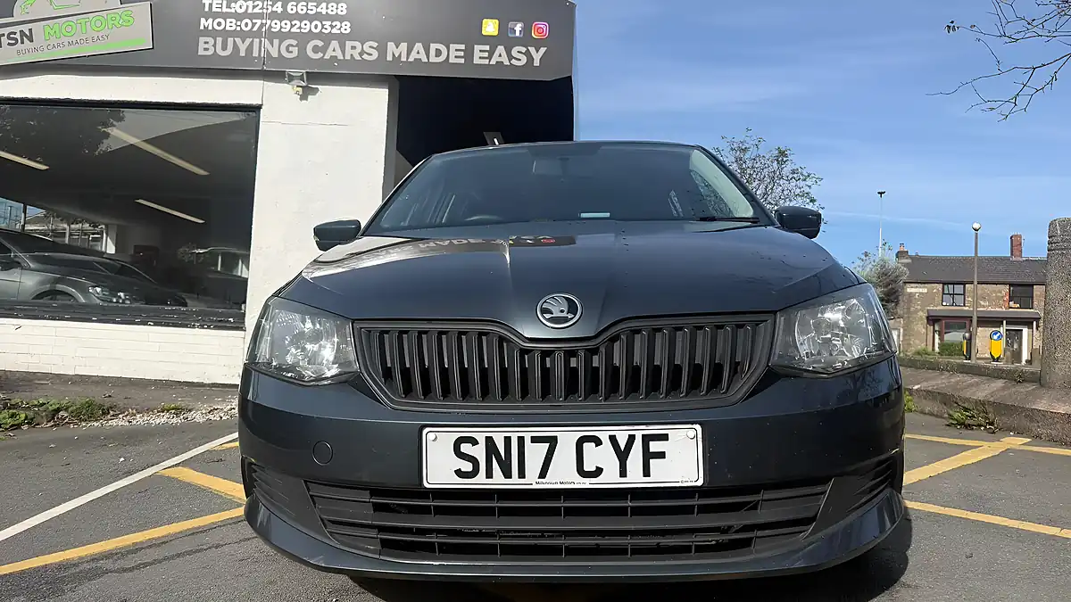 Used 2017 Skoda Fabia S Grey - Interior and Exterior details 9