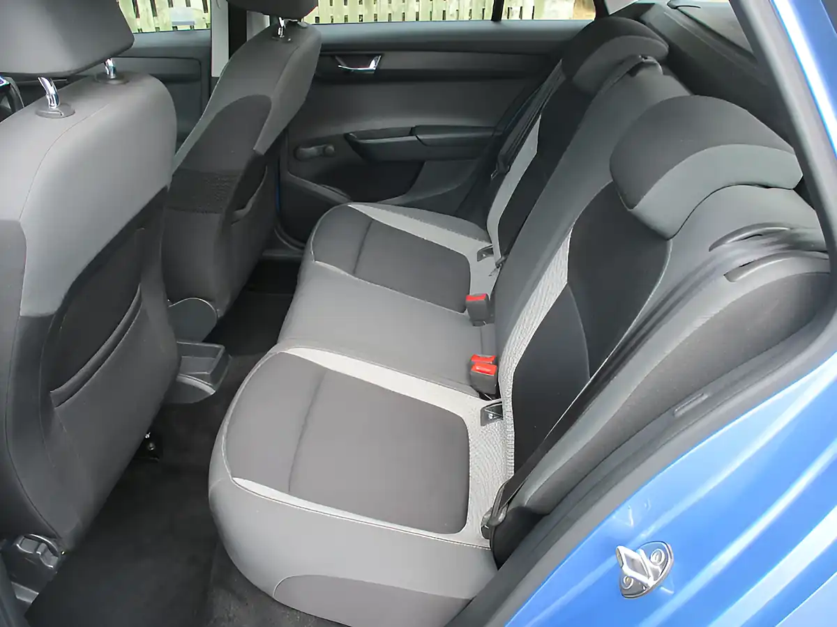 Used 2017 Skoda Fabia Se Blue - Interior and Exterior details 10