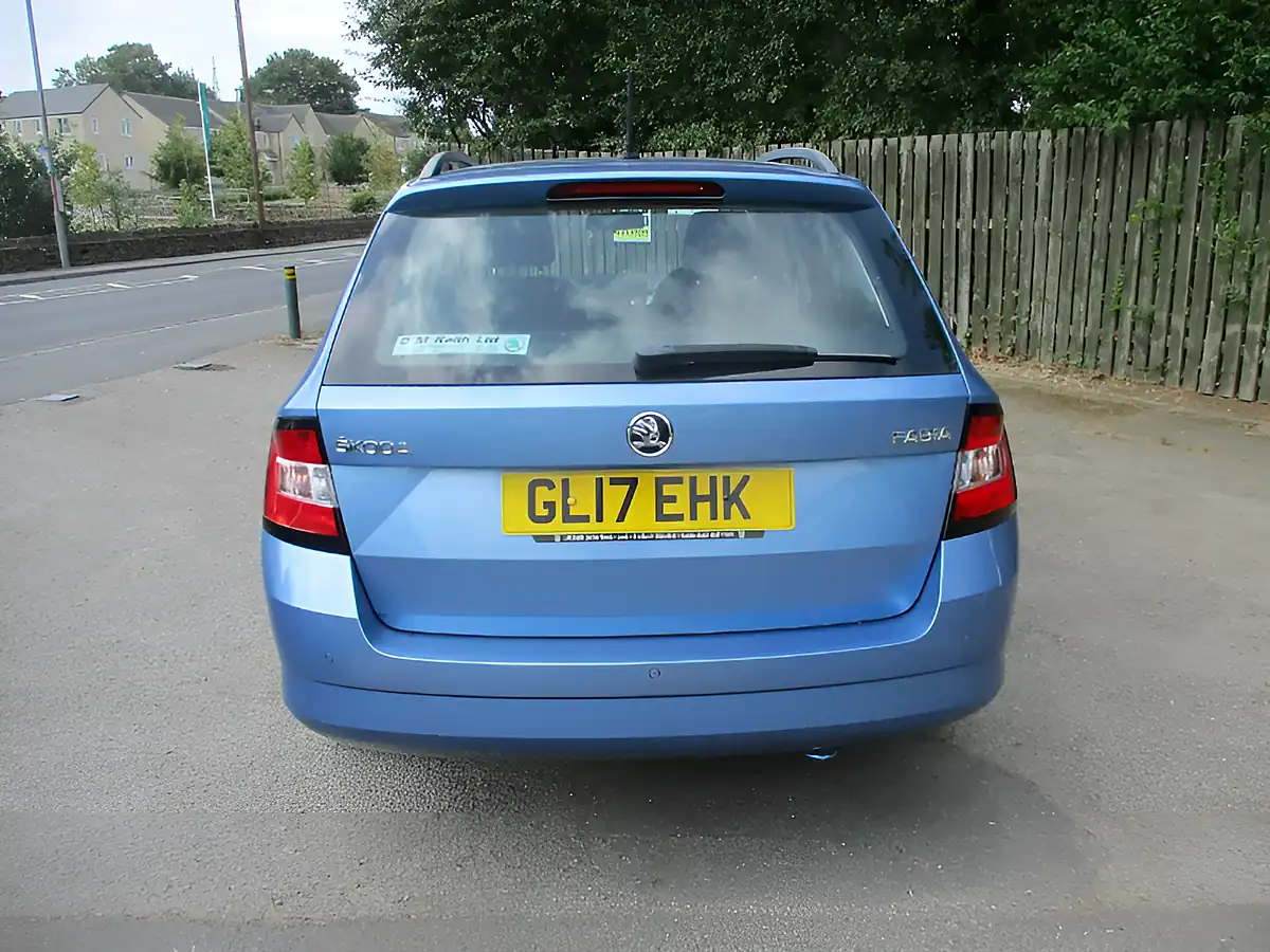 Used 2017 Skoda Fabia Se Blue - Interior and Exterior details 6