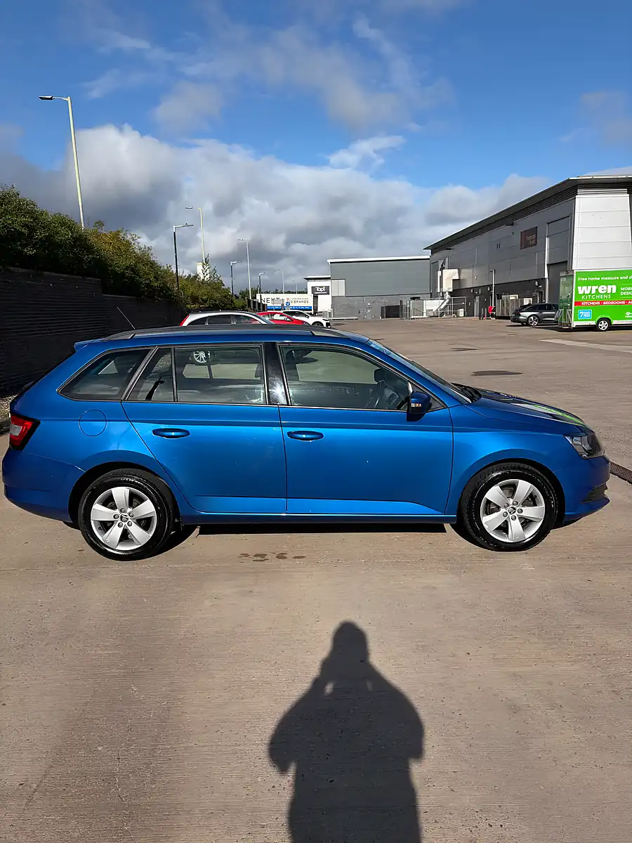 Used 2017 Skoda Fabia Se Blue - Interior and Exterior details 6
