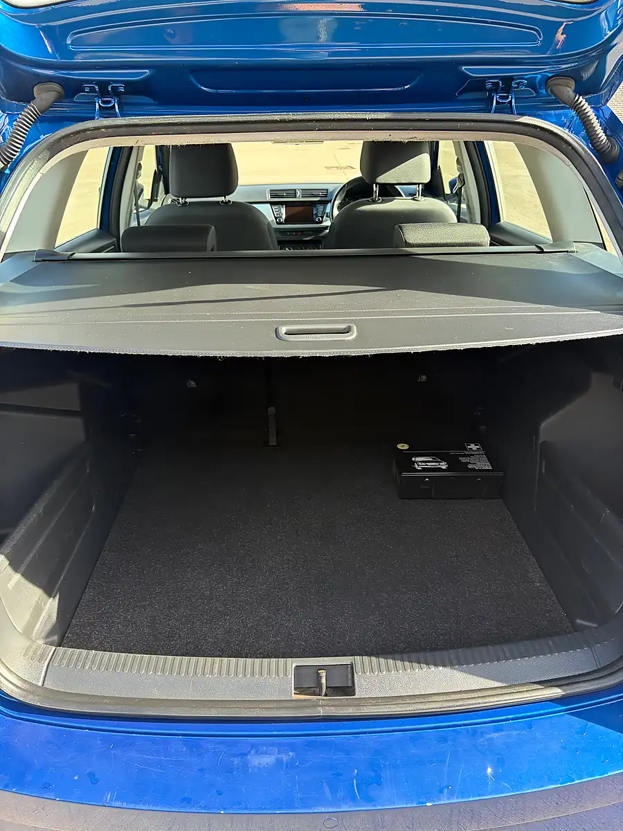 Used 2017 Skoda Fabia Se Blue - Interior and Exterior details 9