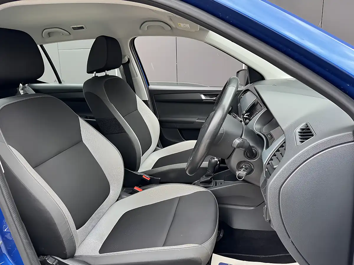 Used 2017 Skoda Fabia Se Blue - Interior and Exterior details 10