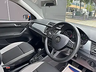 Used 2017 Skoda Fabia Se Blue - Interior and Exterior details 17