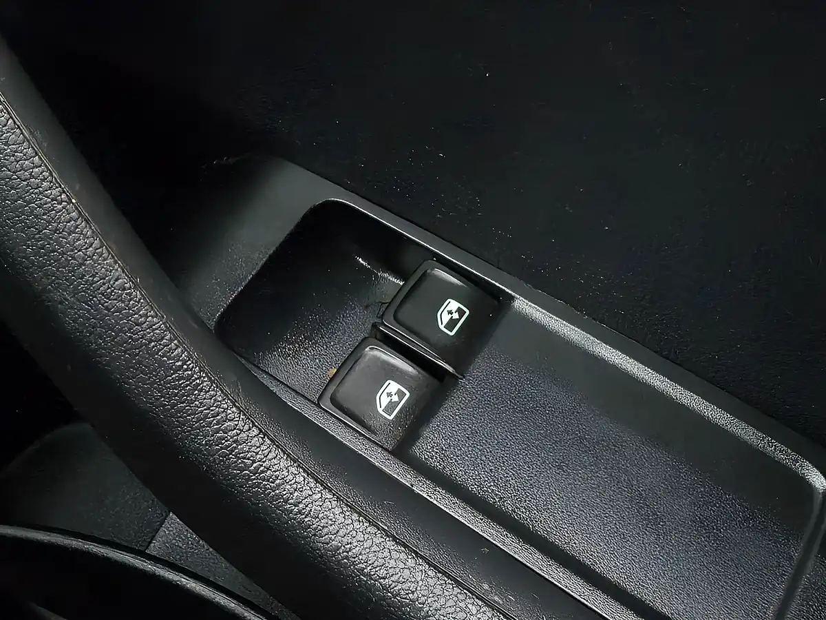 Used 2017 Skoda Fabia Se L Silver - Interior and Exterior details 15