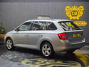 Used 2017 Skoda Fabia Se L Silver - Interior and Exterior details 5