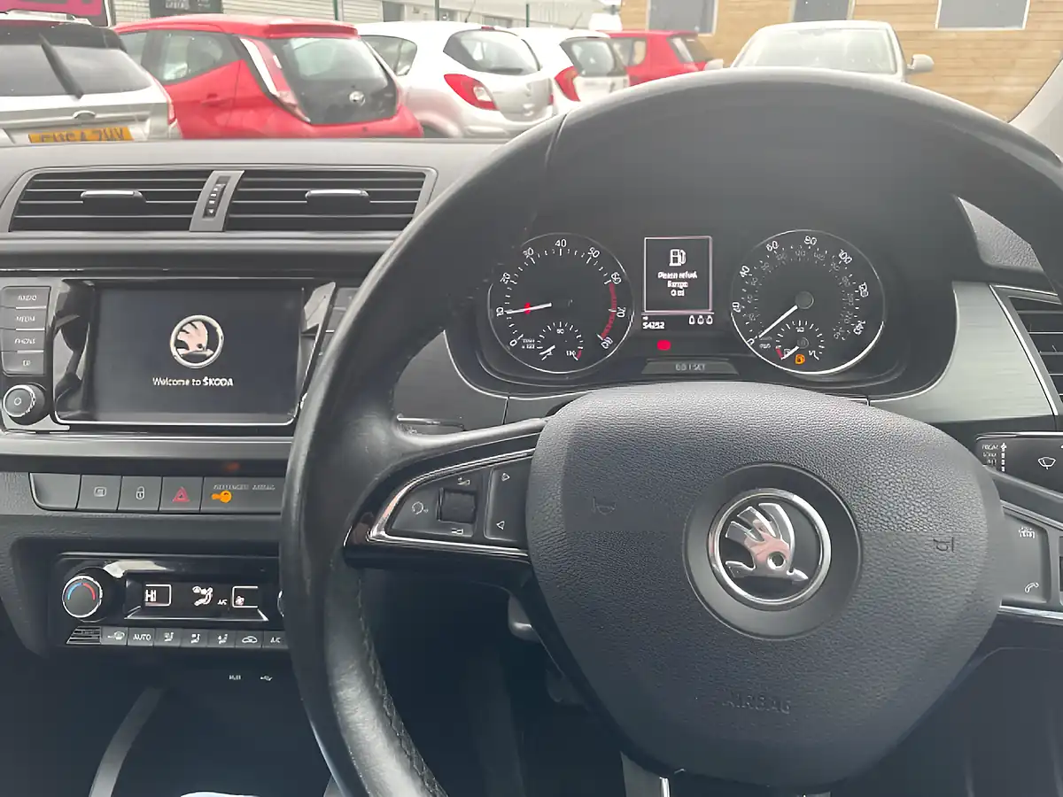 Used 2017 Skoda Fabia Se L Silver - Interior and Exterior details 14