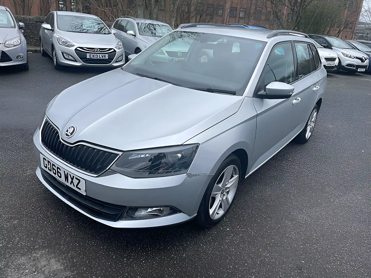 Used 2017 Skoda Fabia Se L Silver - Interior and Exterior details 3