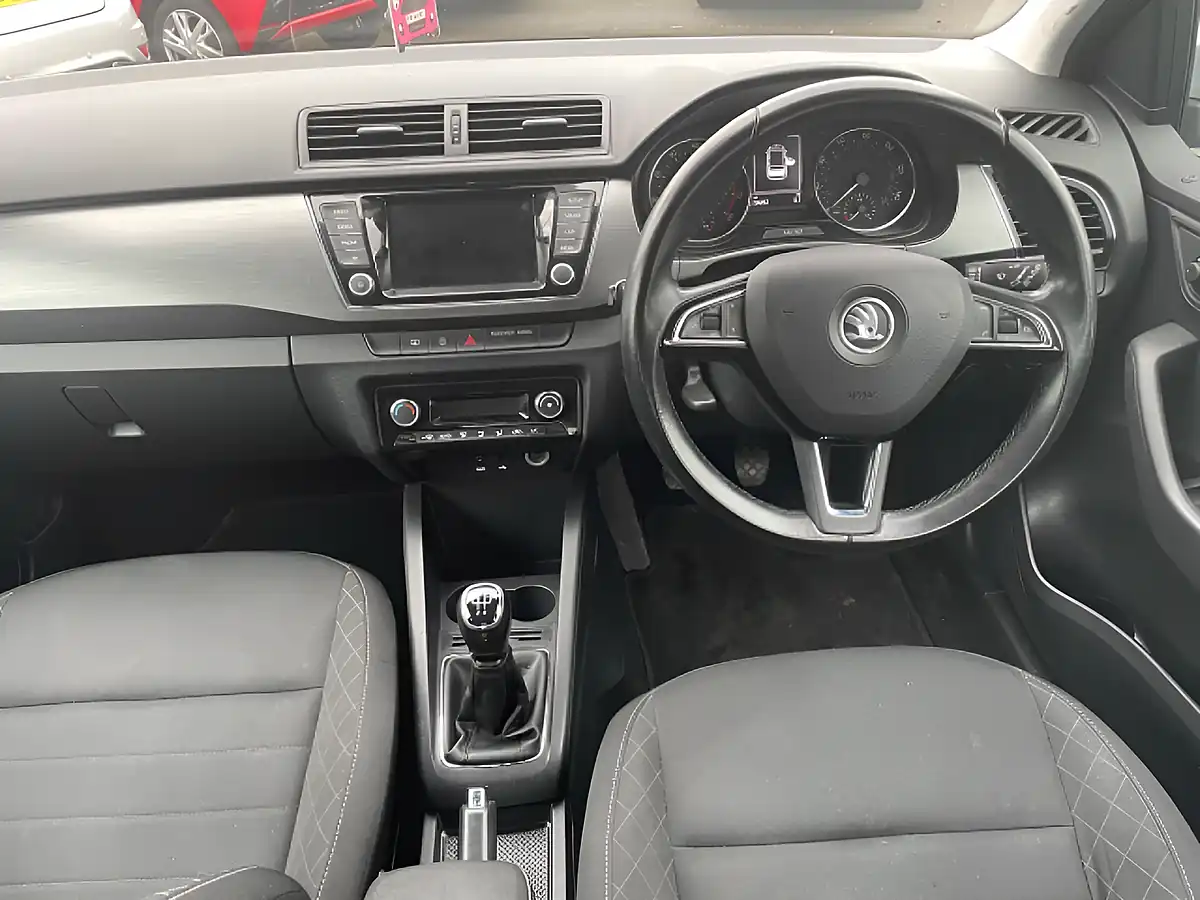 Used 2017 Skoda Fabia Se L Silver - Interior and Exterior details 9
