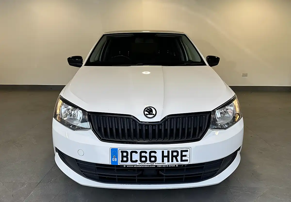 Used 2017 Skoda Fabia Se White - Interior and Exterior details 8
