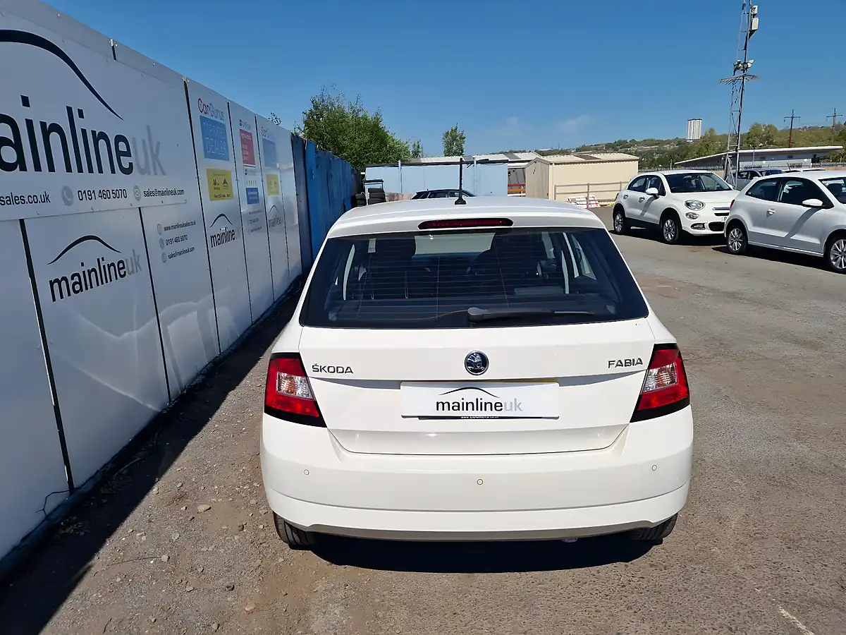 Used 2017 Skoda Fabia Se White - Interior and Exterior details 13