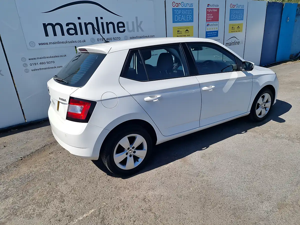 Used 2017 Skoda Fabia Se White - Interior and Exterior details 17