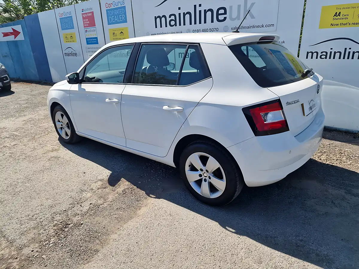 Used 2017 Skoda Fabia Se White - Interior and Exterior details 4
