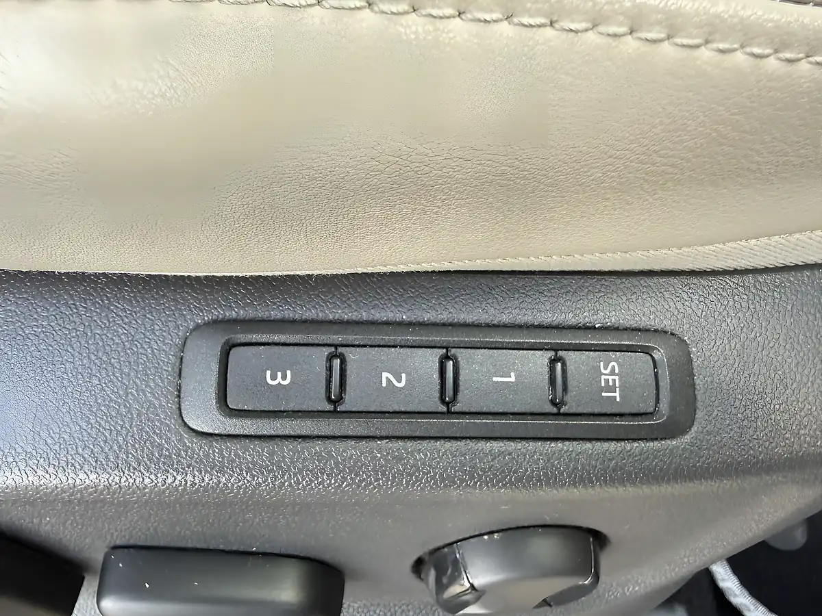 Used 2017 Skoda Kodiaq Edition White - Interior and Exterior details 11