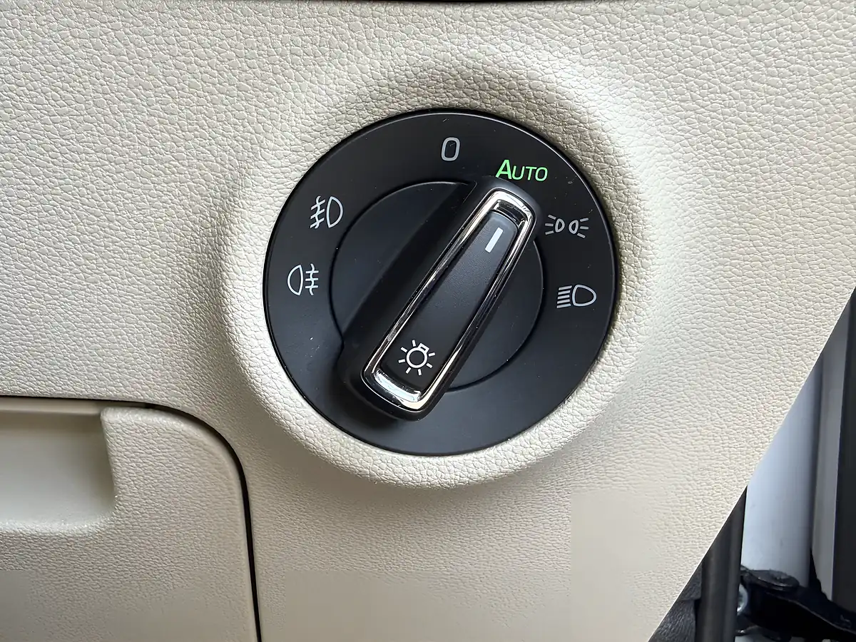 Used 2017 Skoda Kodiaq Edition White - Interior and Exterior details 13