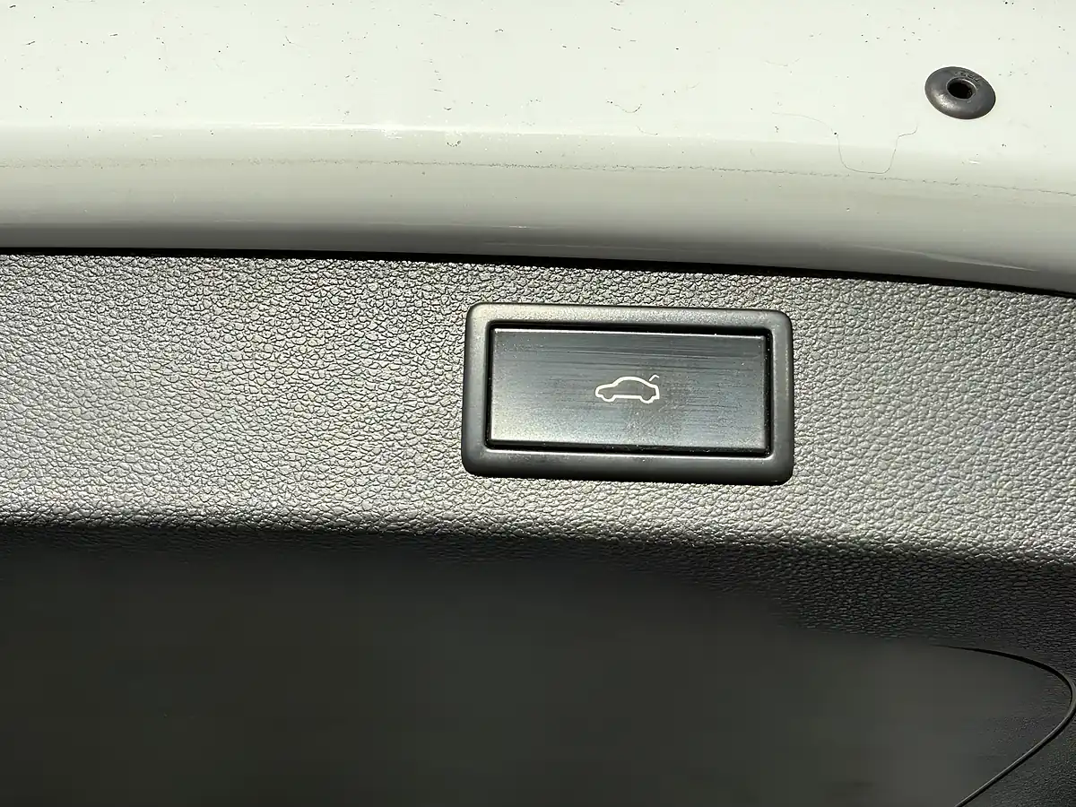 Used 2017 Skoda Kodiaq Edition White - Interior and Exterior details 20