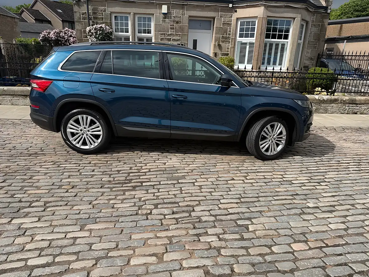 Used 2017 Skoda Kodiaq Se L Petrol Blue - Interior and Exterior details 11