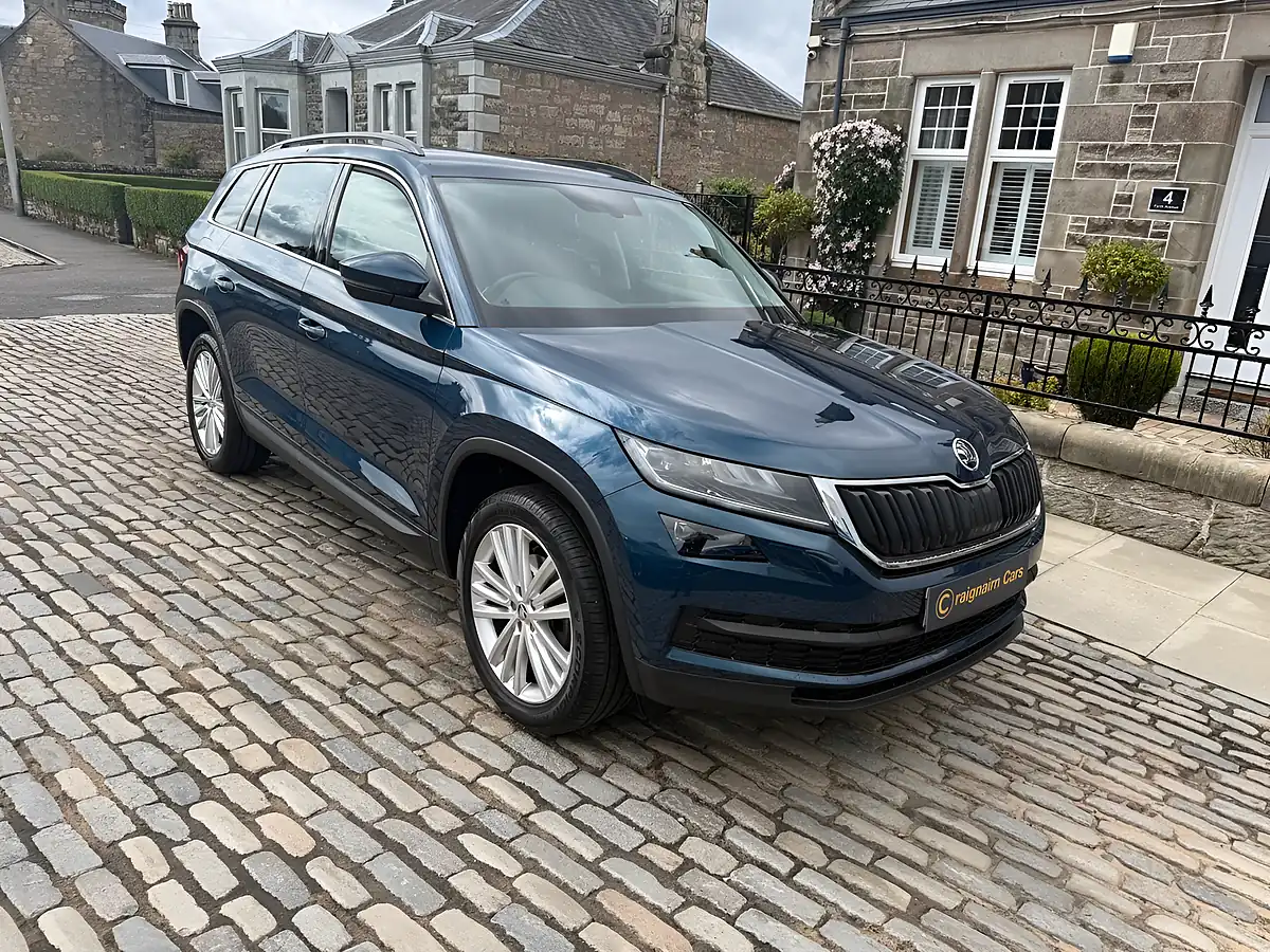 Used 2017 Skoda Kodiaq Se L Petrol Blue - Interior and Exterior details 14