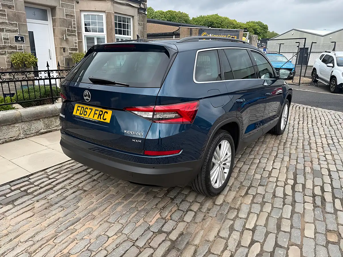 Used 2017 Skoda Kodiaq Se L Petrol Blue - Interior and Exterior details 4