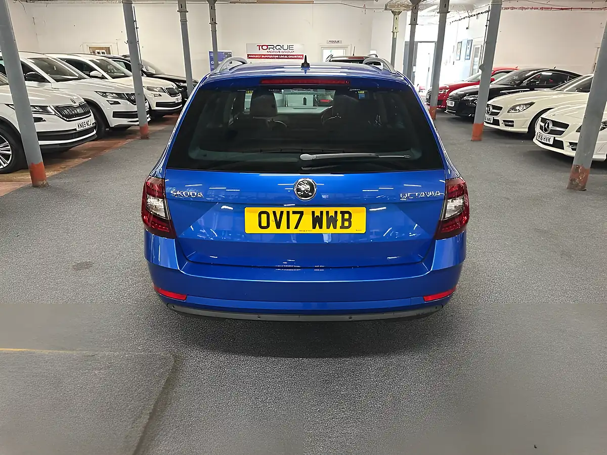 Used 2017 Skoda Octavia Laurin & Klement Race Blue Metallic - Interior and Exterior details 12