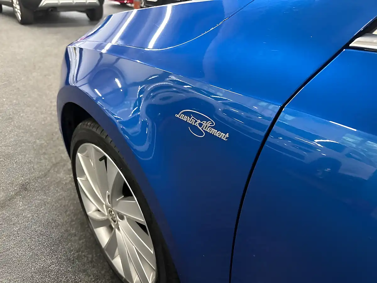 Used 2017 Skoda Octavia Laurin & Klement Race Blue Metallic - Interior and Exterior details 5
