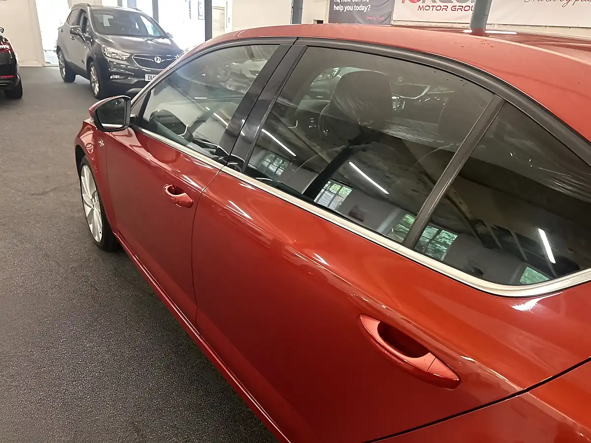 Used 2017 Skoda Octavia Laurin & Klement Red - Interior and Exterior details 11