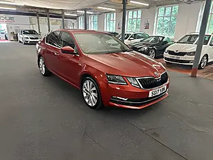 Used 2017 Skoda Octavia Laurin & Klement Red - Interior and Exterior details 5