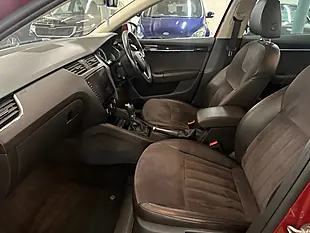 Used 2017 Skoda Octavia Laurin & Klement Red - Interior and Exterior details 8